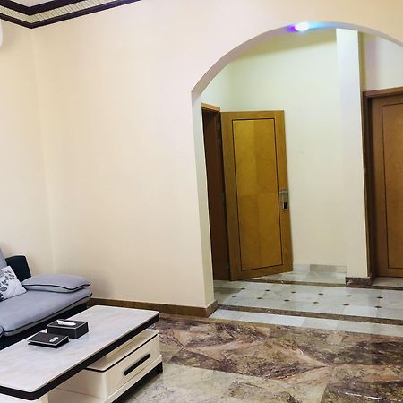 Farah Hotel Apartment Маскат Екстериор снимка