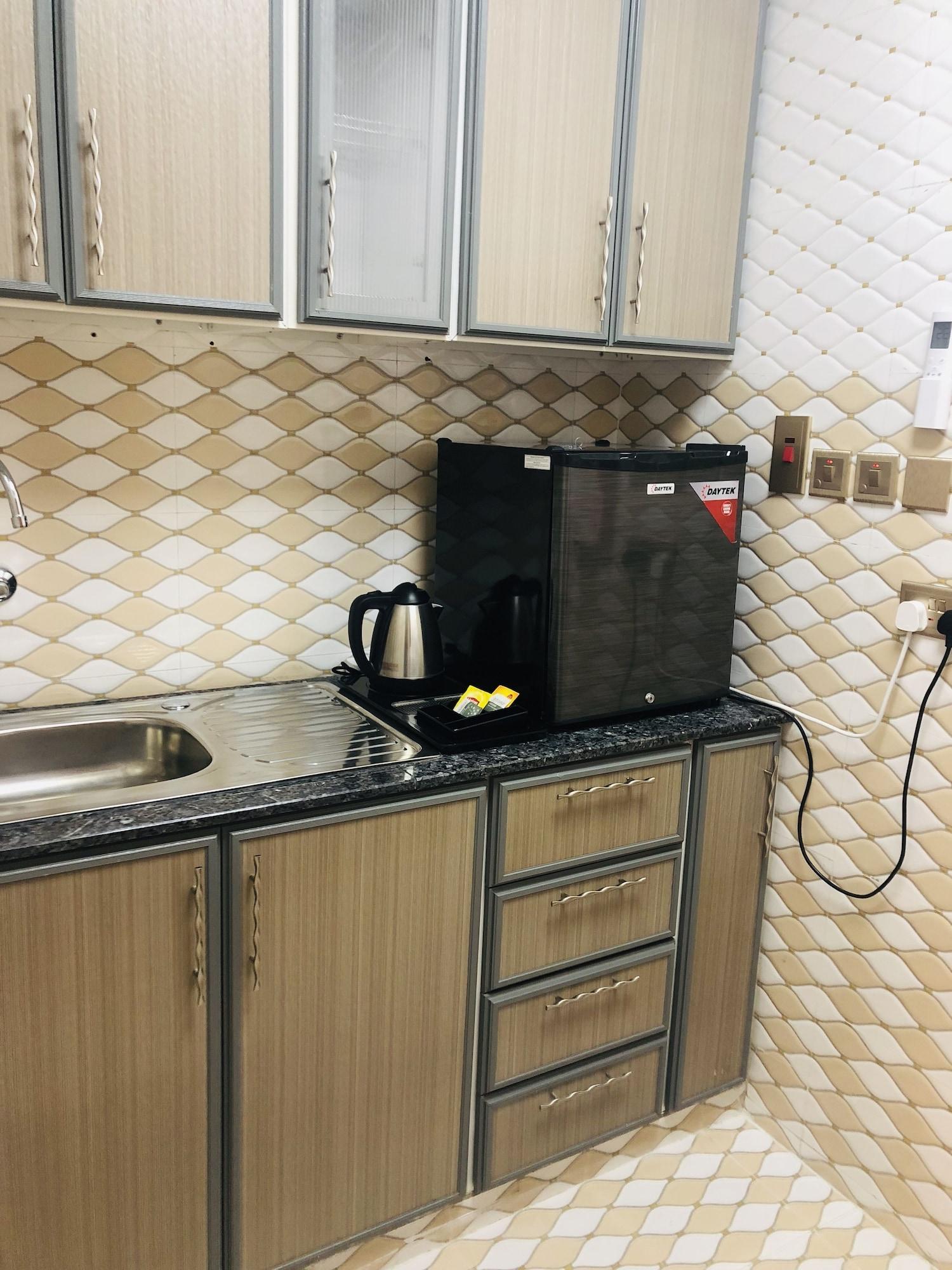 Farah Hotel Apartment Маскат Екстериор снимка