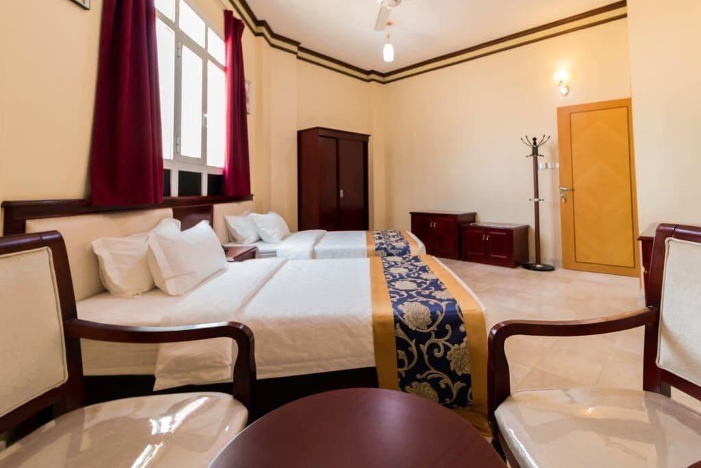Farah Hotel Apartment Маскат Екстериор снимка