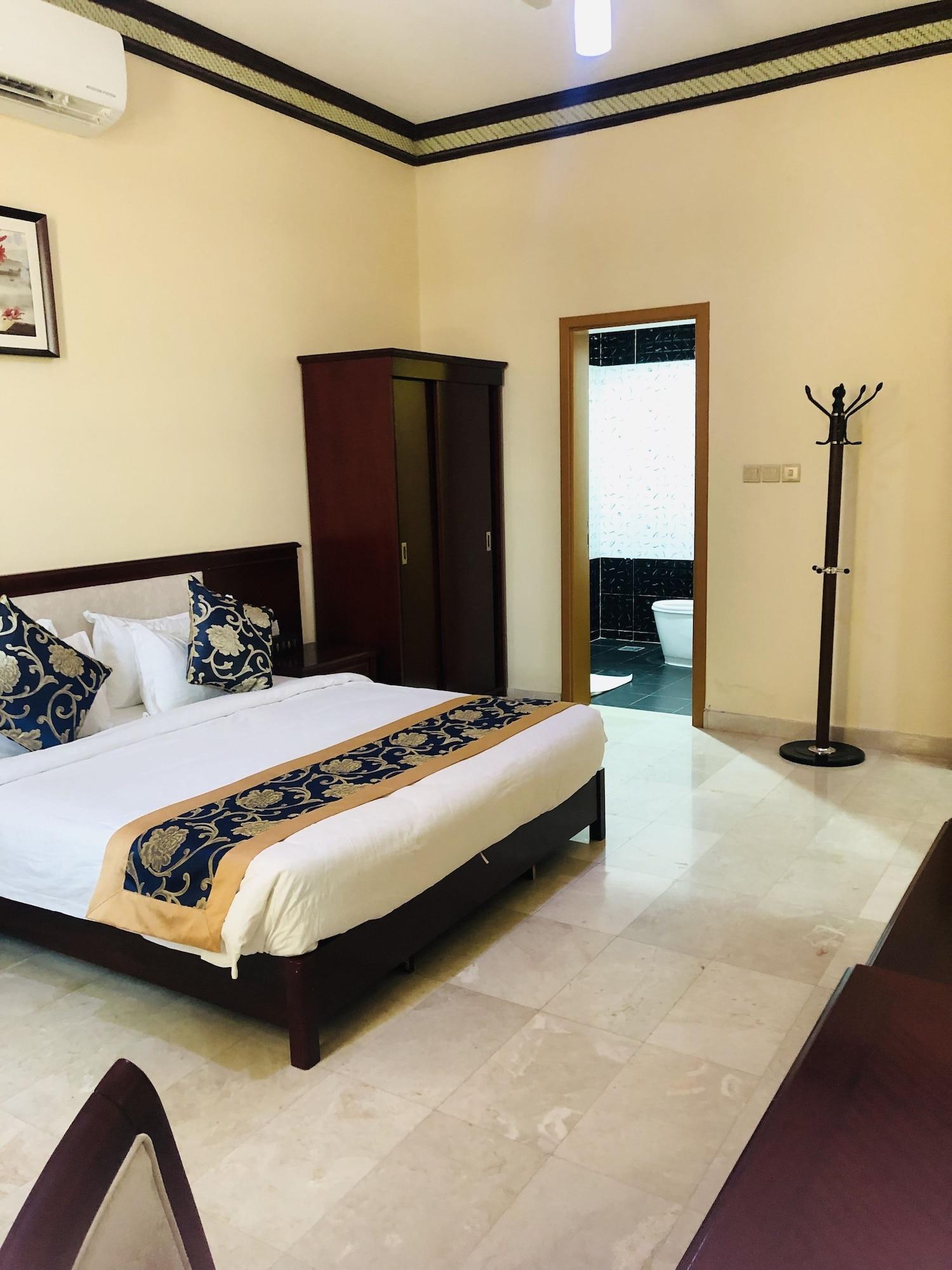 Farah Hotel Apartment Маскат Екстериор снимка