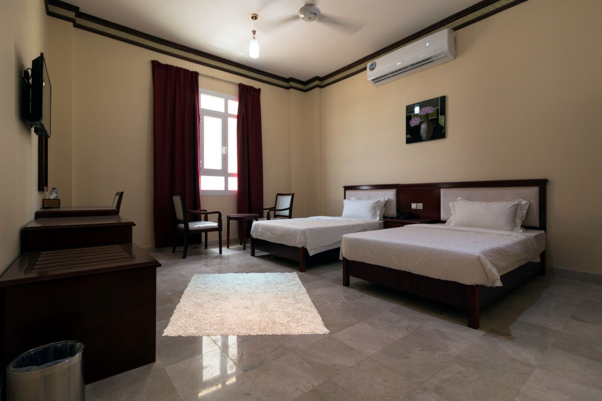 Farah Hotel Apartment Маскат Екстериор снимка